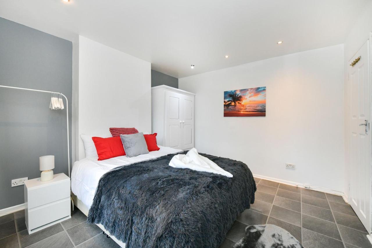 Impeccable 4-Bed House In Brixton London Villa Buitenkant foto